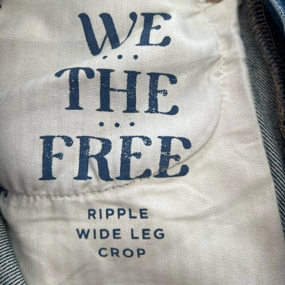 We The Free Ripple Wide Leg Crop Jeans unique design and frayed hems - Picture 7 of 8
